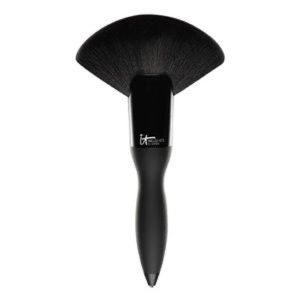 New IT Brushes Velvet Luxe Empress Fan Brush #324